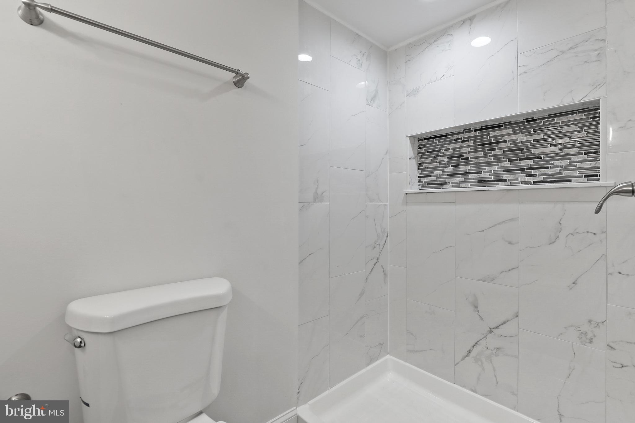 WINSTON GOVANS - Residential