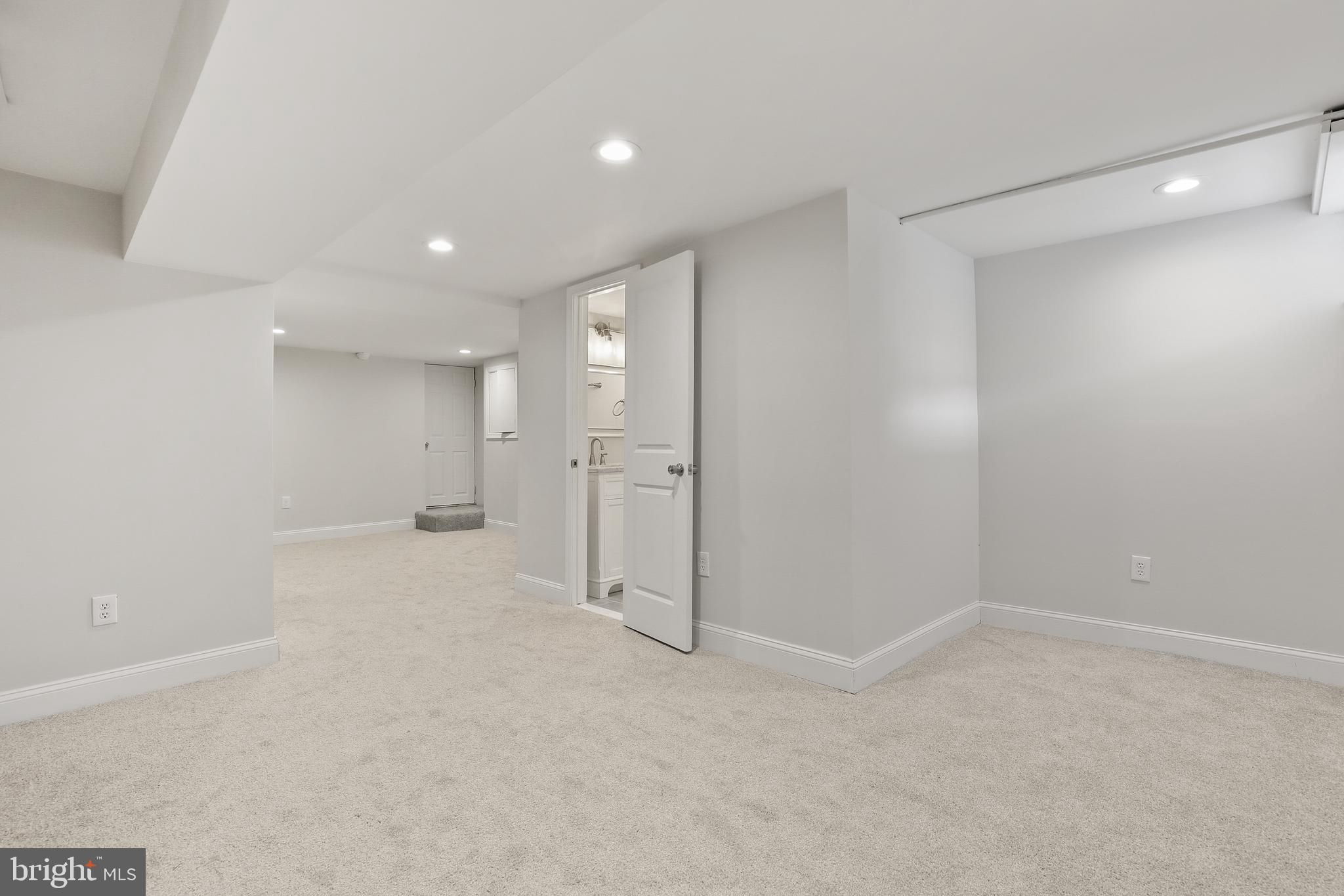 WINSTON GOVANS - Residential