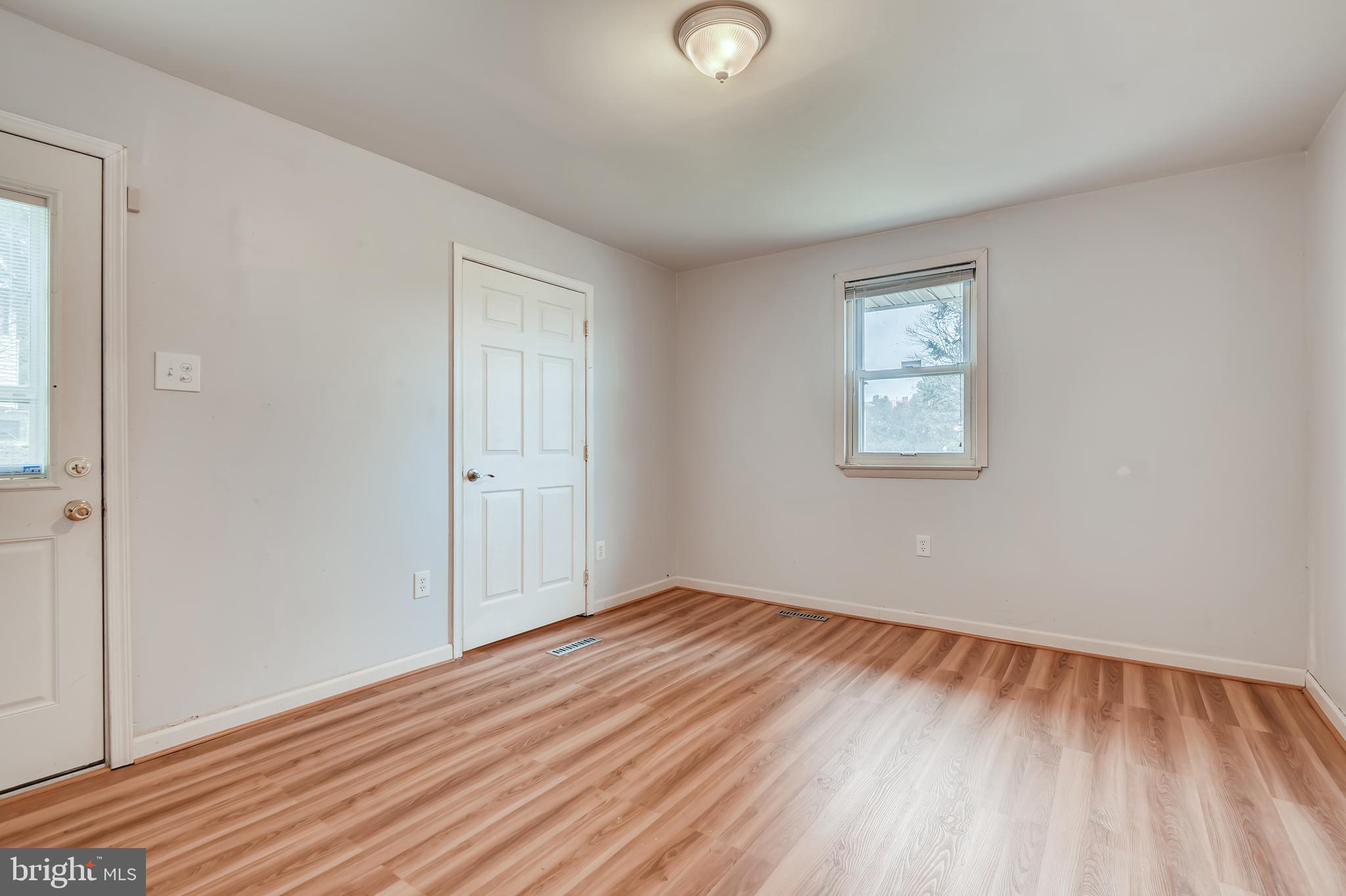 KINGS POINT - Residential