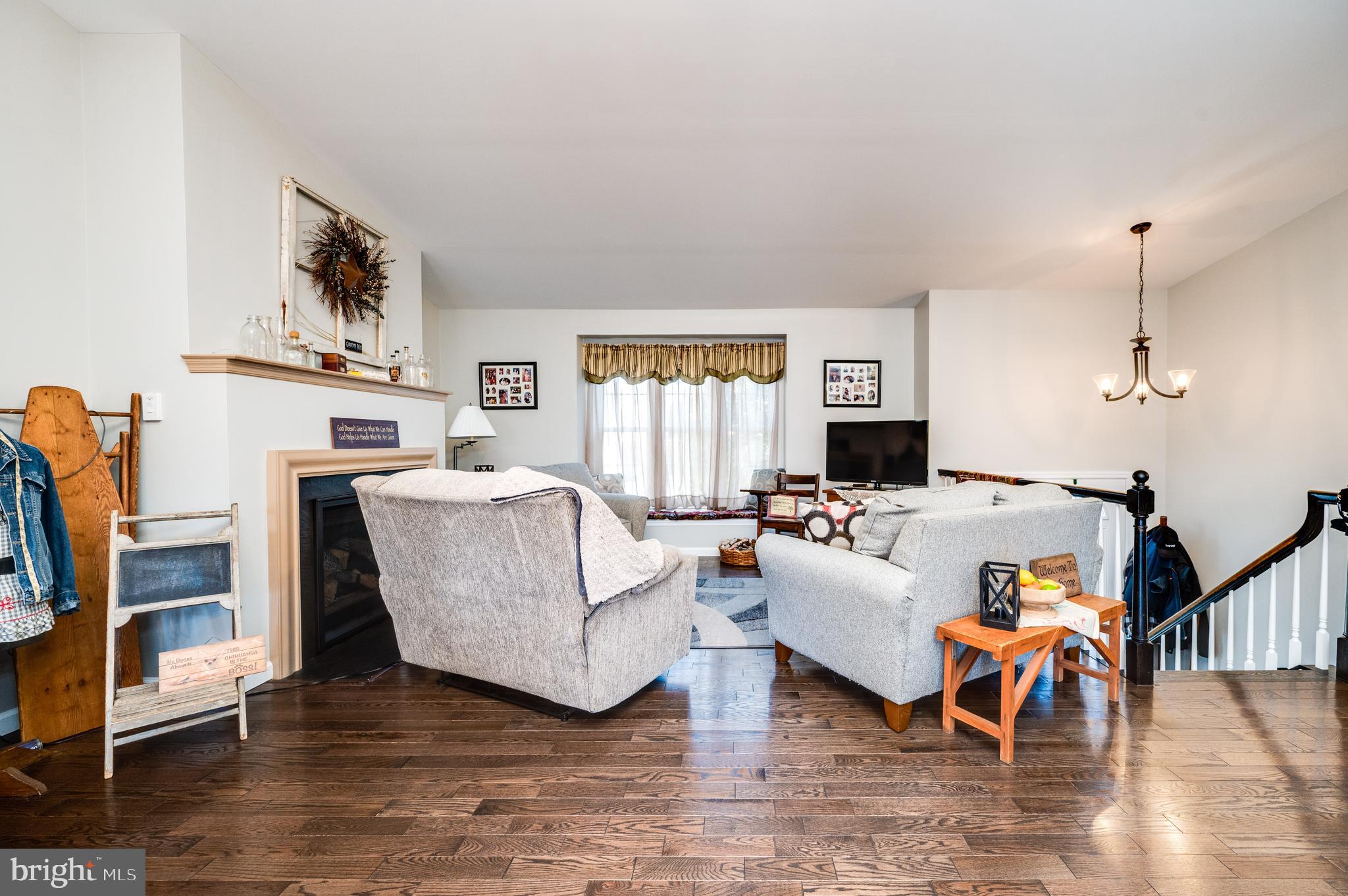1133 ASHBOURNE DRIVE