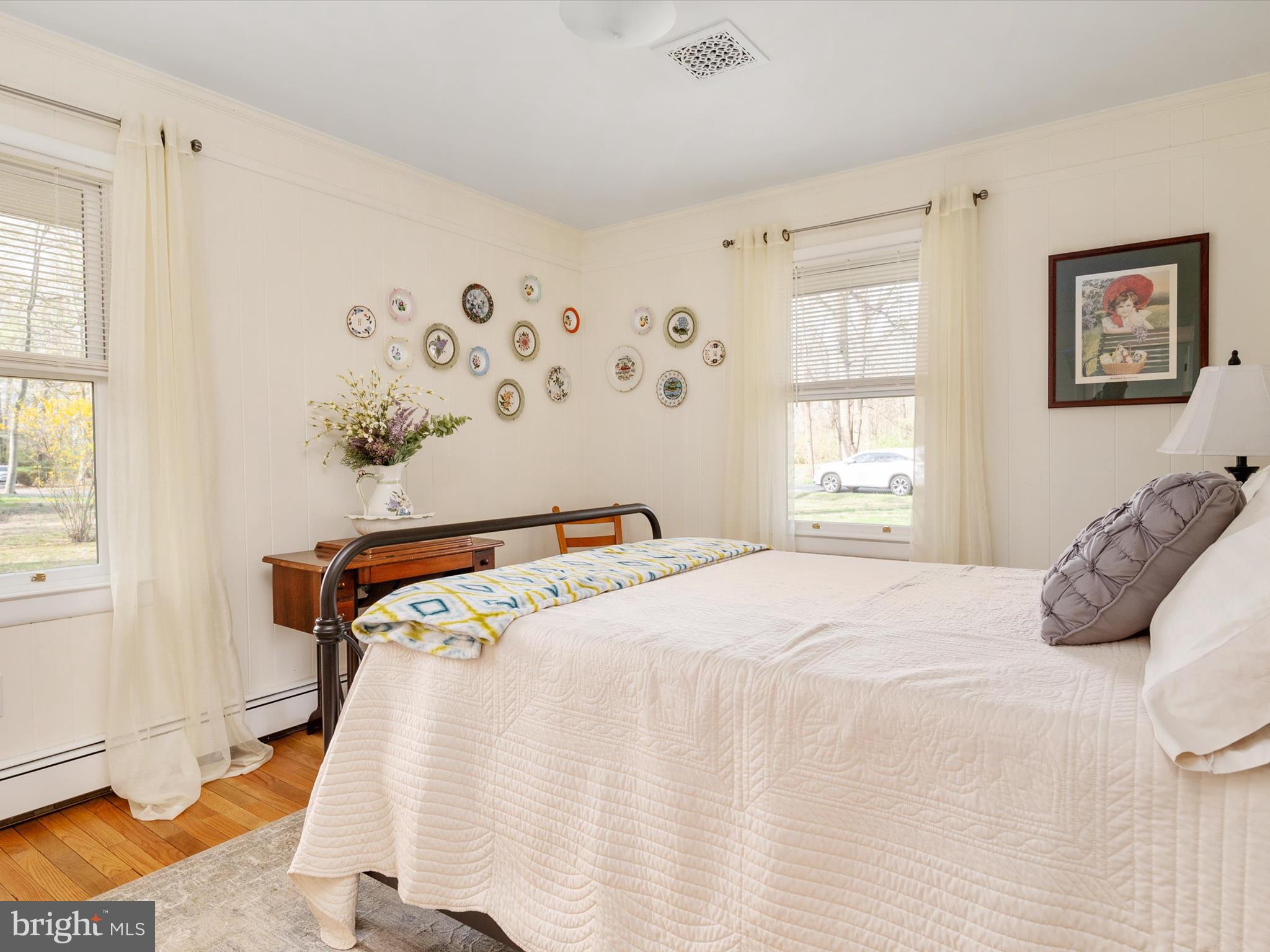 KENT ACRES - Residential