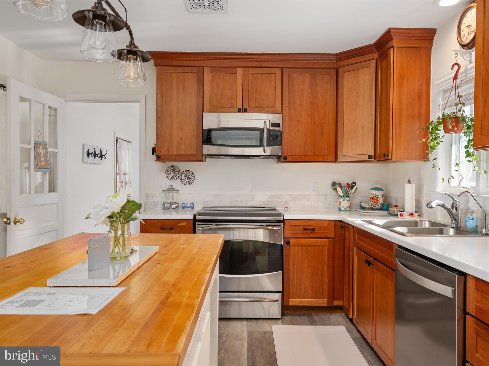 KENT ACRES - Residential