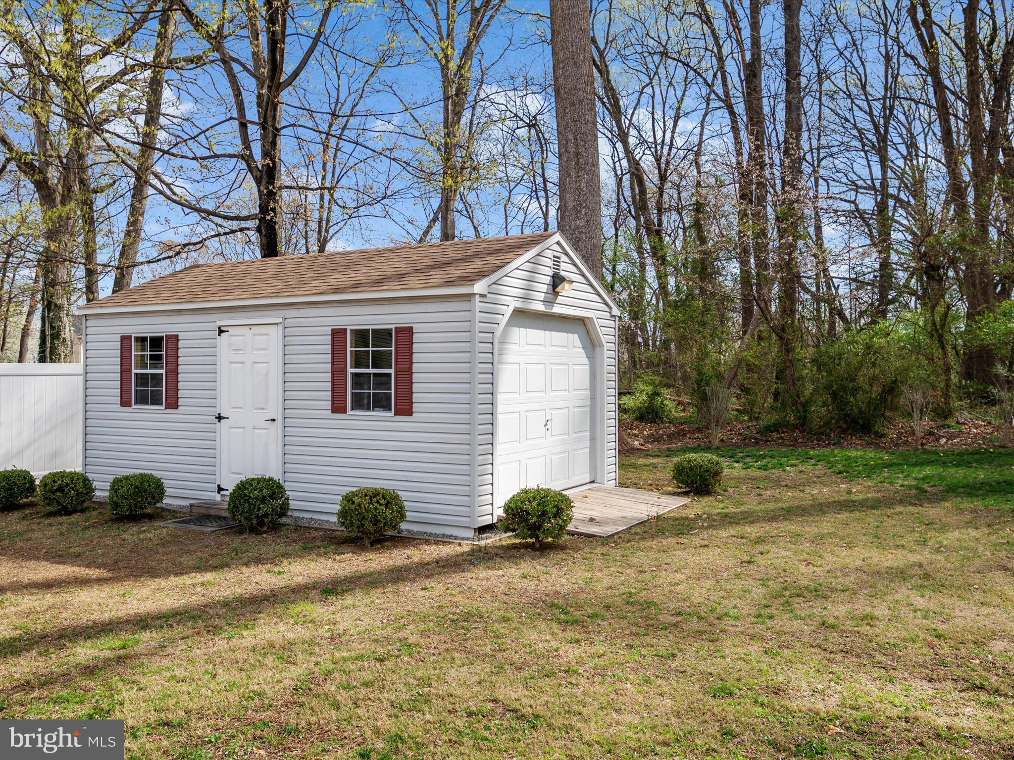 KENT ACRES - Residential