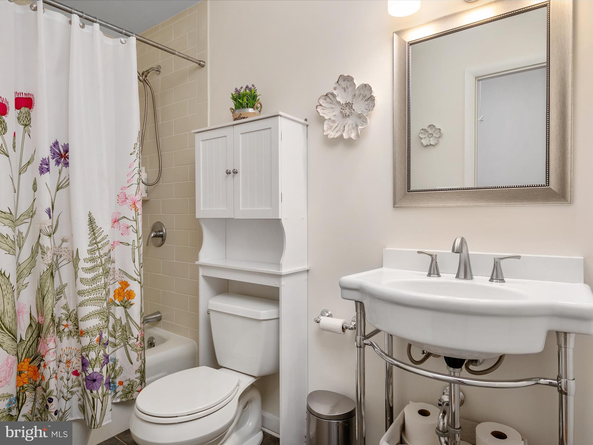 KENT ACRES - Residential