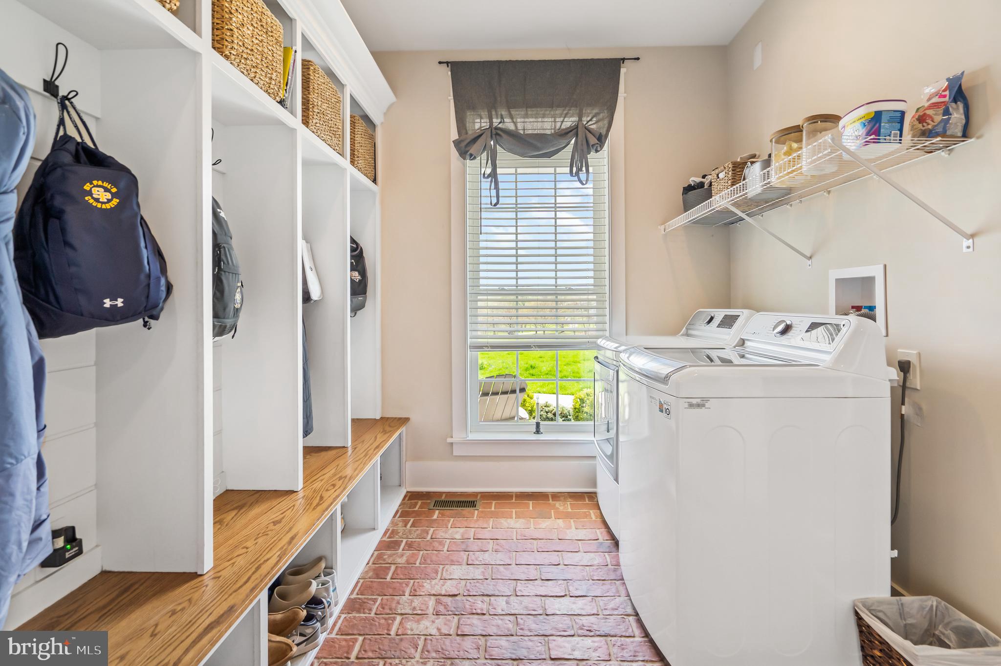 IPSTONE - Residential