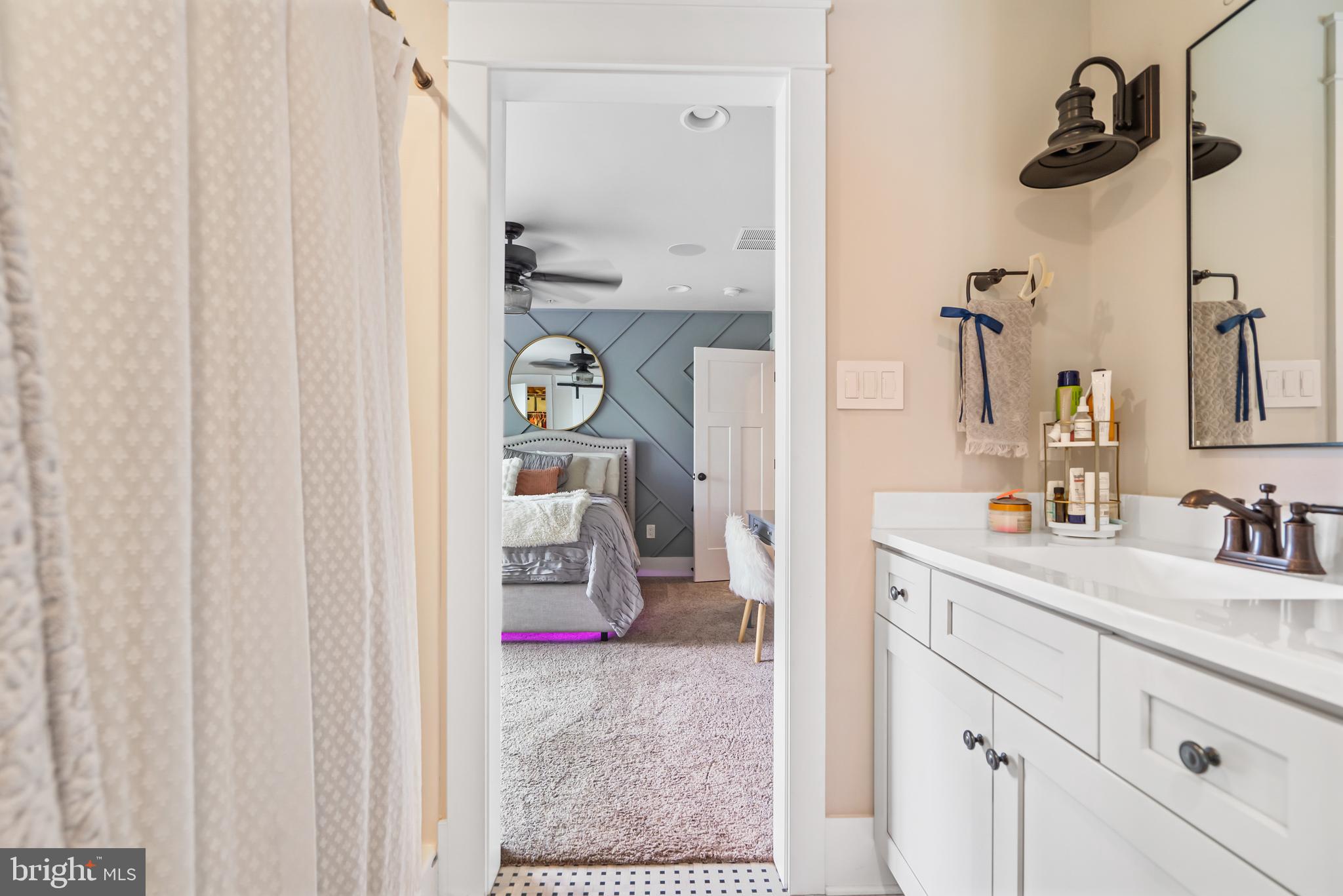 IPSTONE - Residential