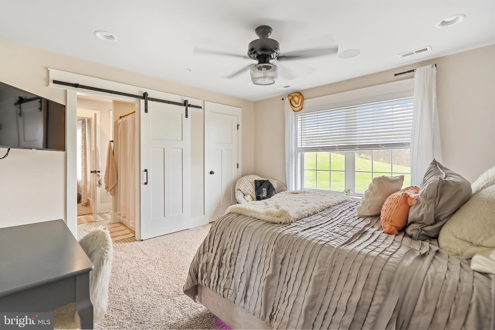 IPSTONE - Residential