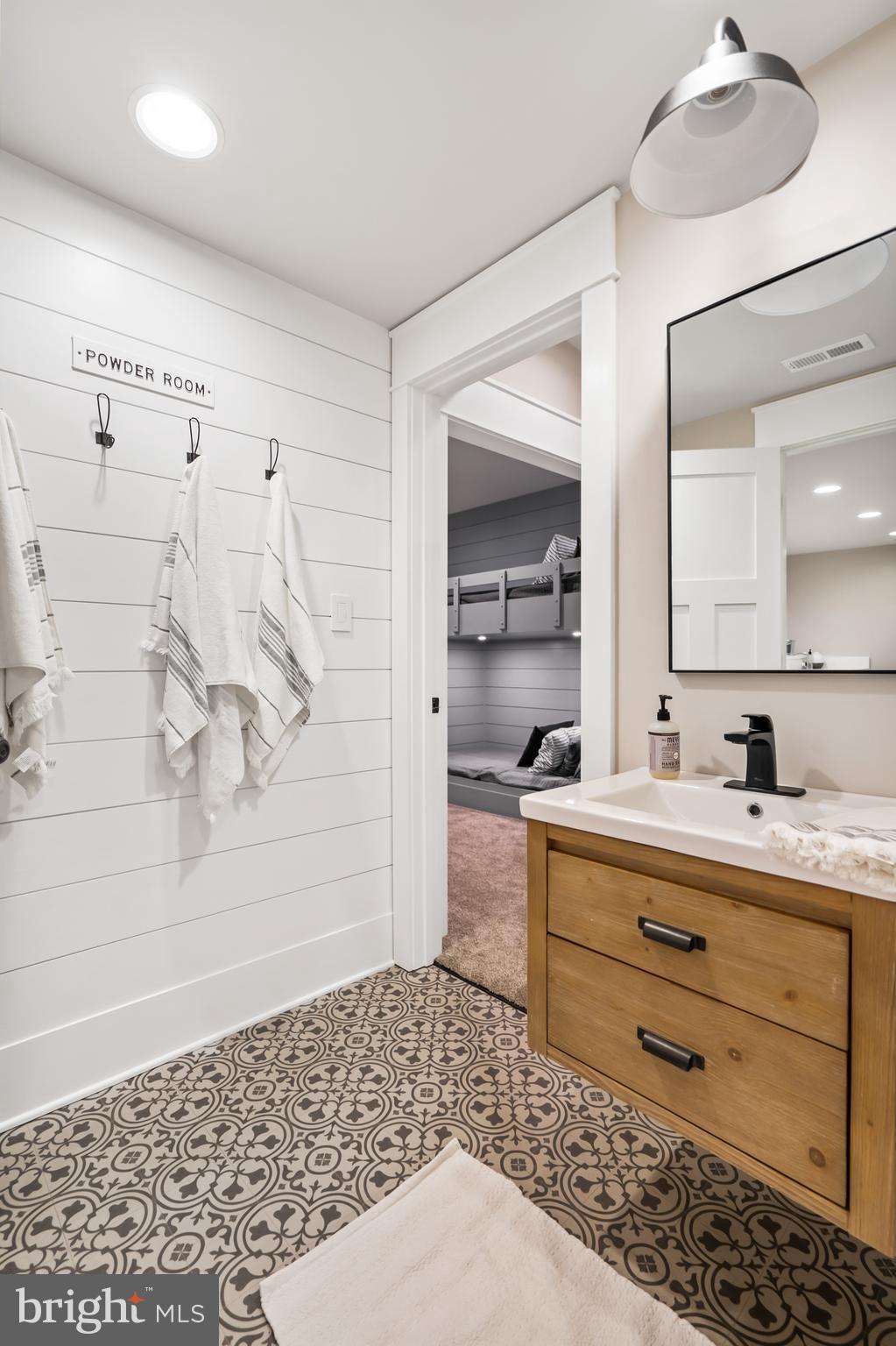 IPSTONE - Residential