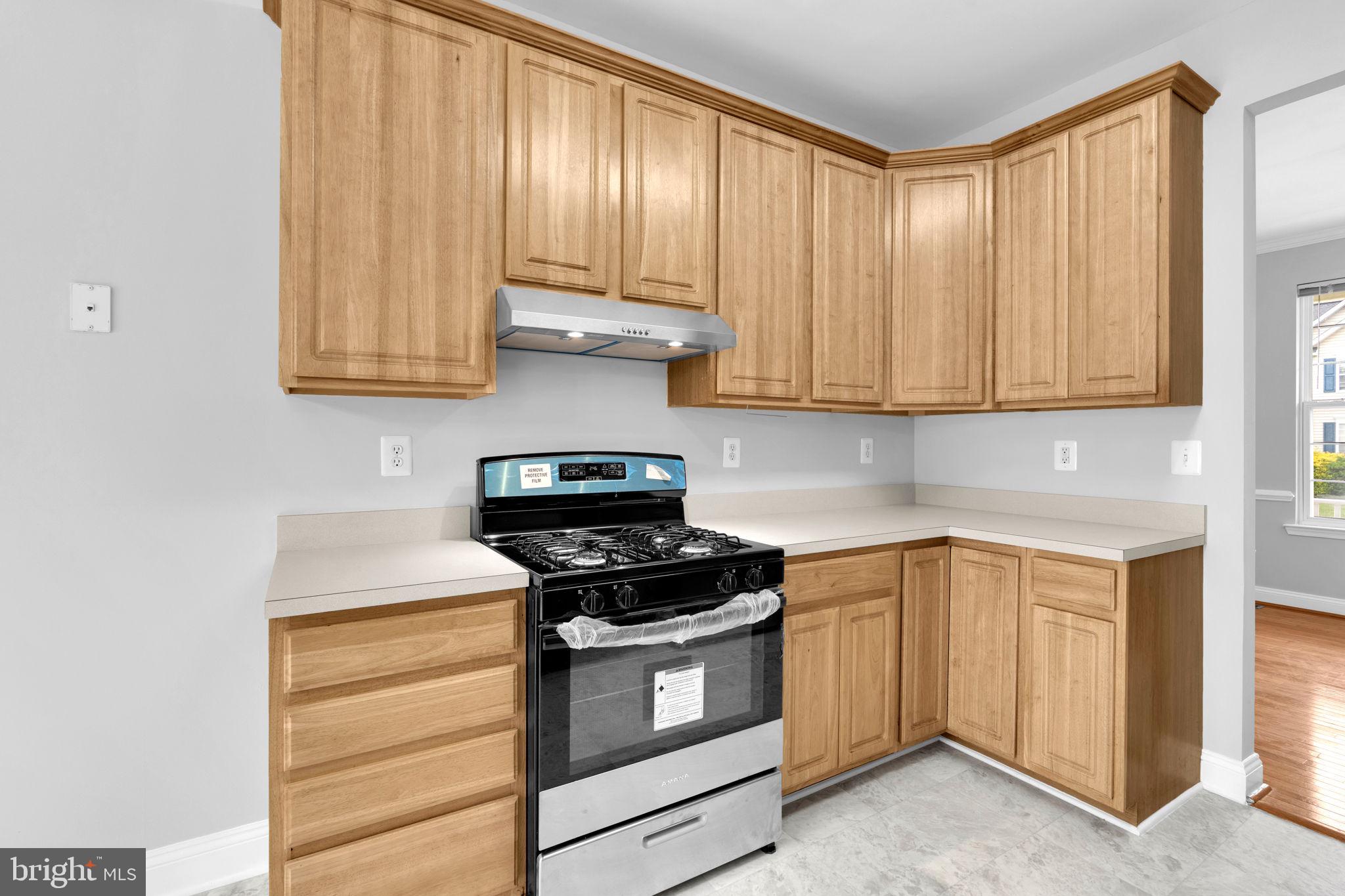 WESTBURY - Residential Lease