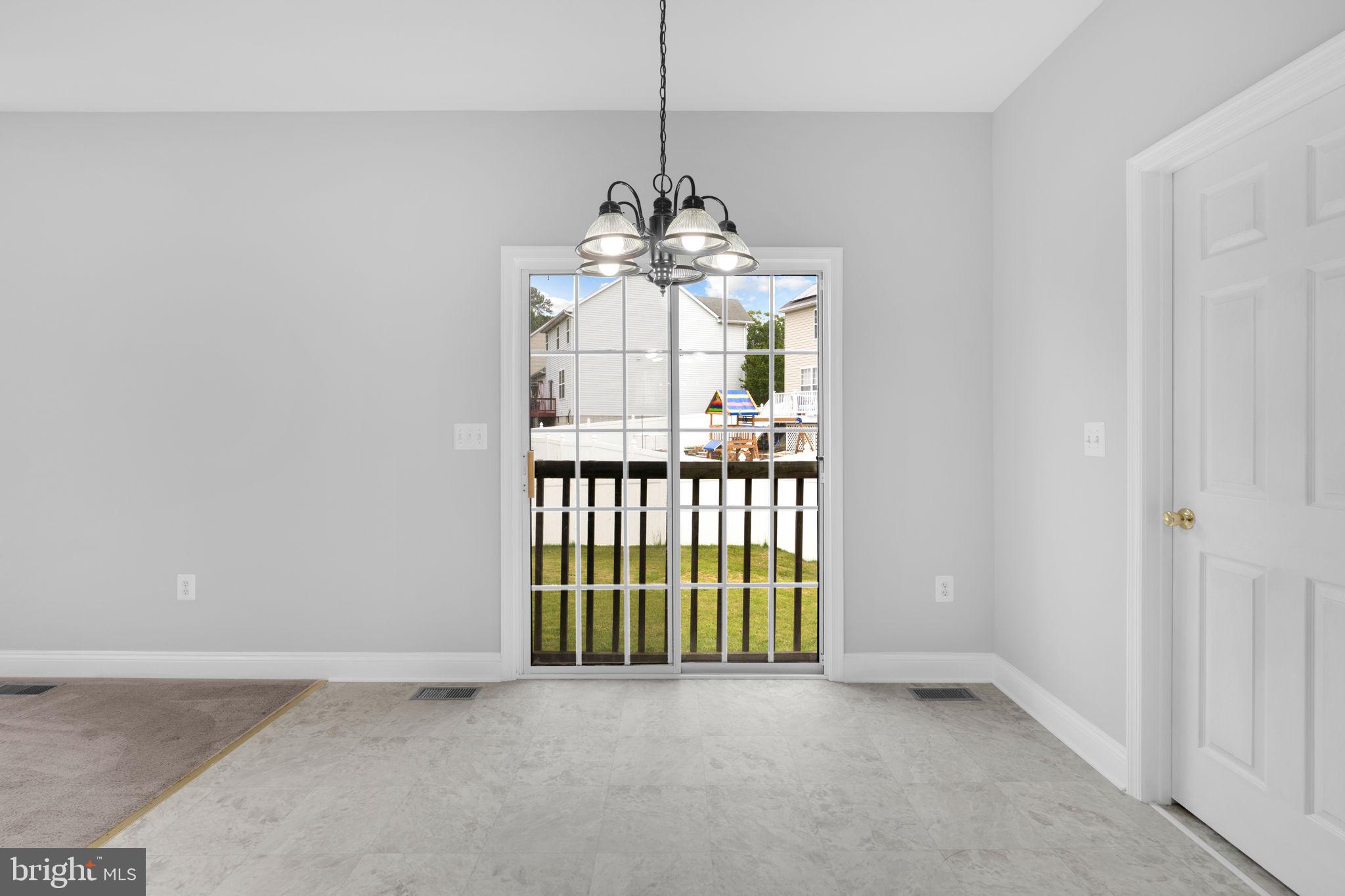 WESTBURY - Residential Lease