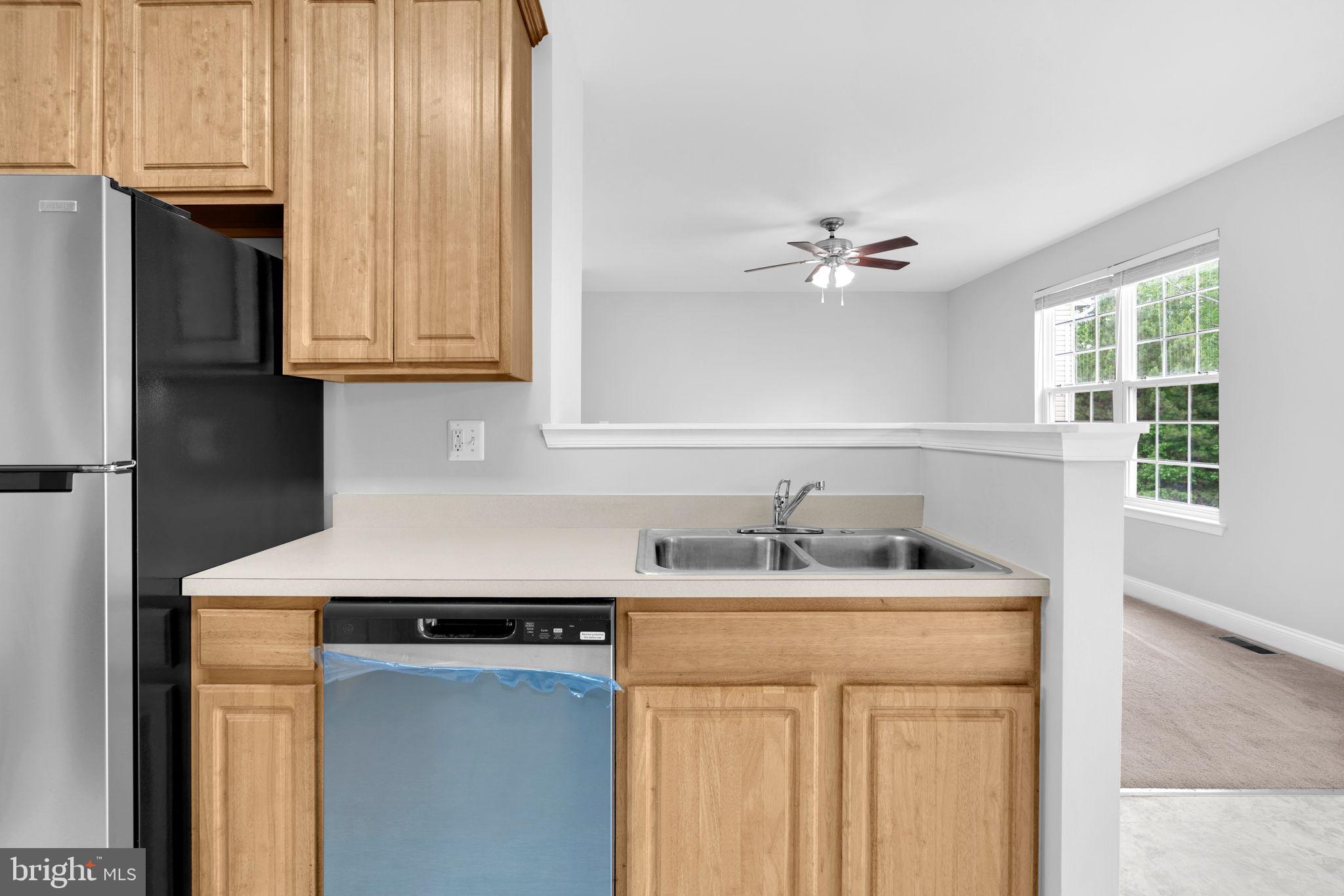 WESTBURY - Residential Lease