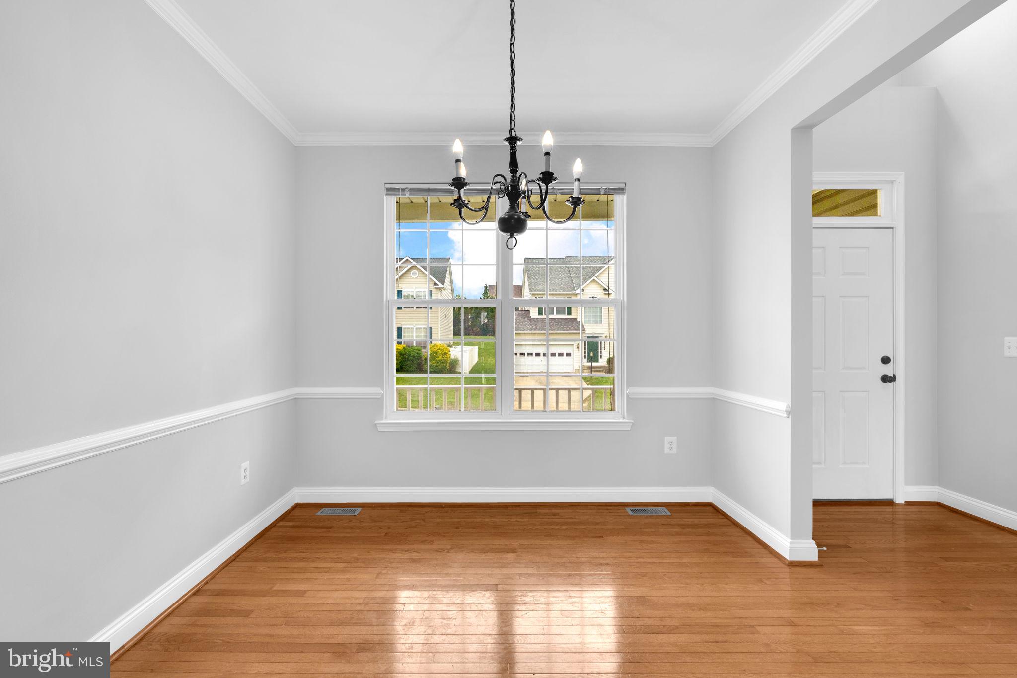 WESTBURY - Residential Lease