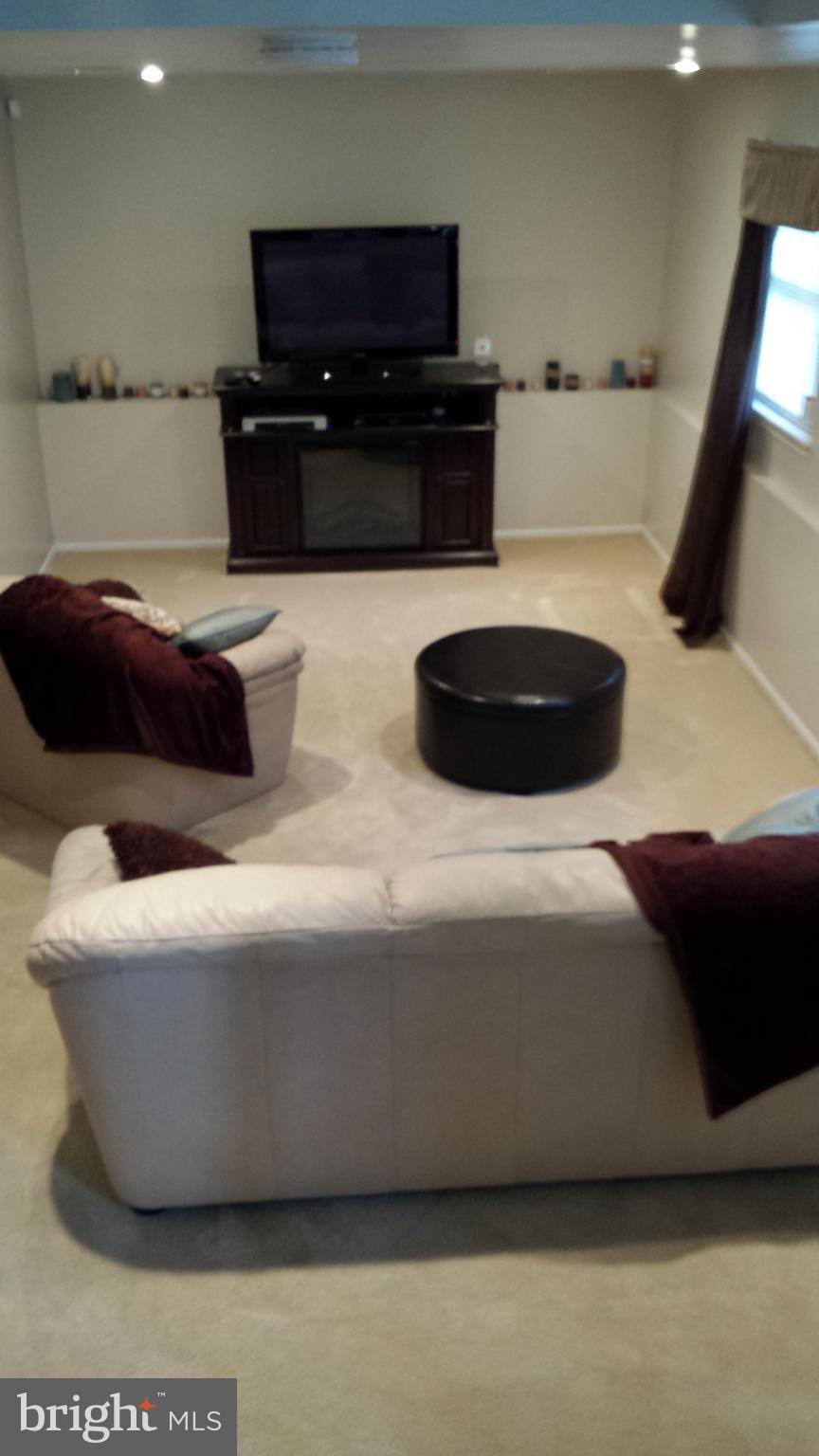 WHITE OAK VILLAGE SUB - Residential