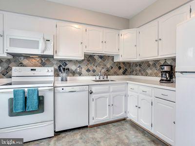 WASHINGTON COURTS - Residential Lease