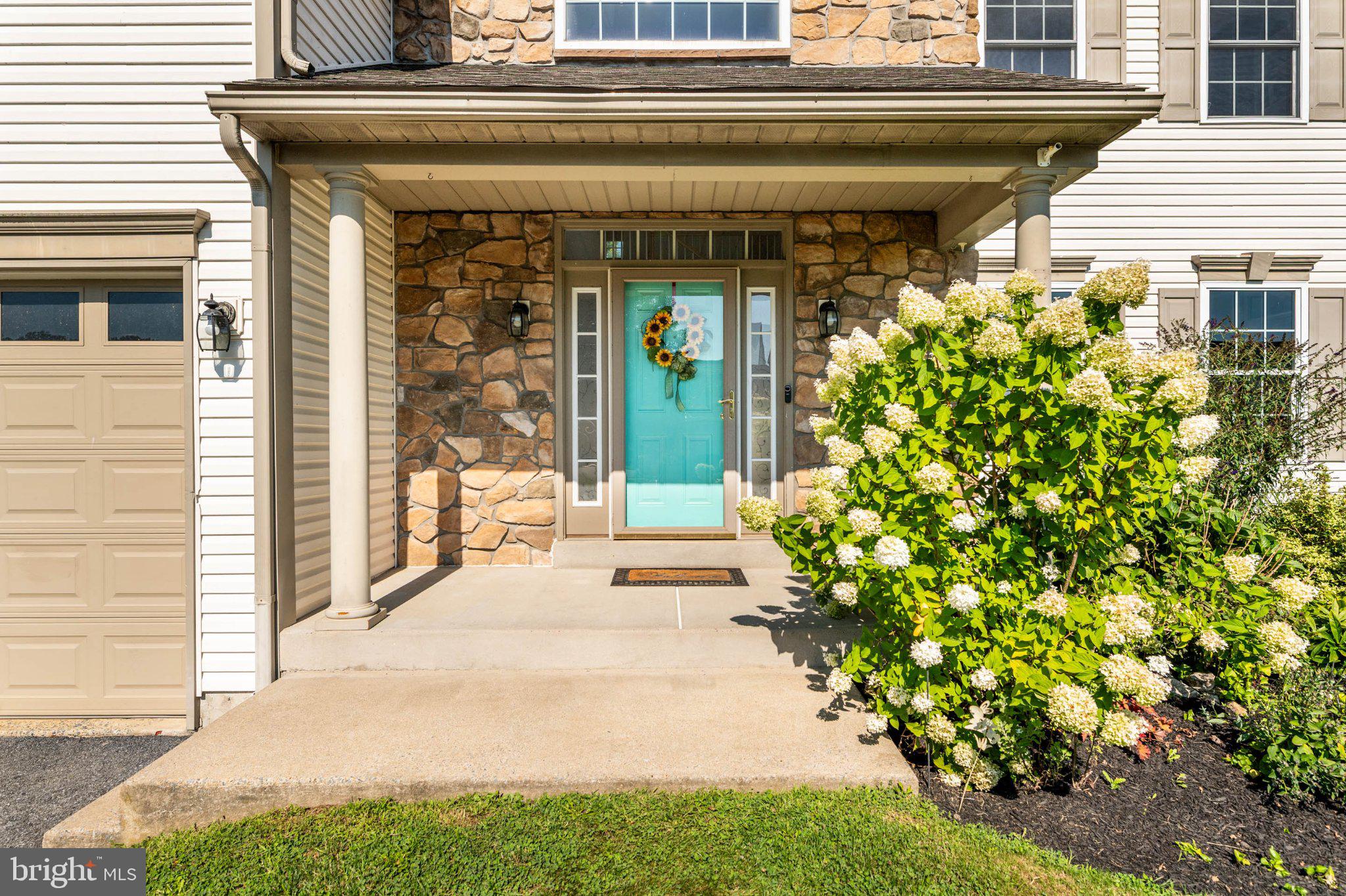 205 E CLEARVIEW DRIVE