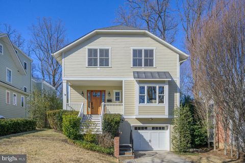Photo of 7318 Delfield Street, CHEVY CHASE, MD 20815 (MLS # MDMC2166634)
