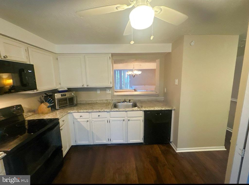 Photo of 17 Dorchester Circle, MARLTON, NJ 08053 (MLS # NJBL2097968)