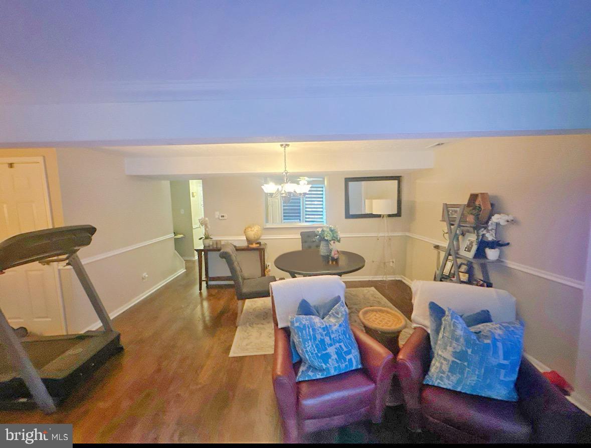 17 DORCHESTER CIRCLE