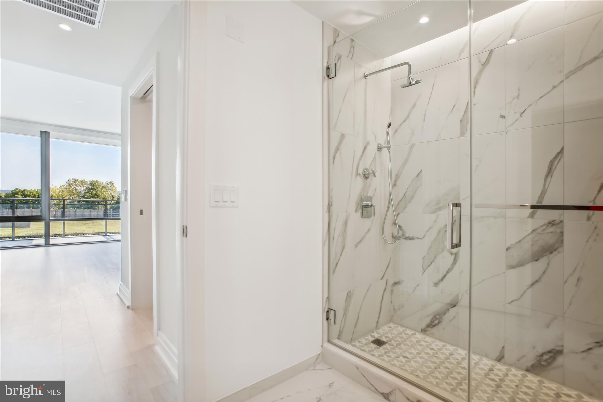 OLD TOWN ALEXANDRIA - Residential Lease