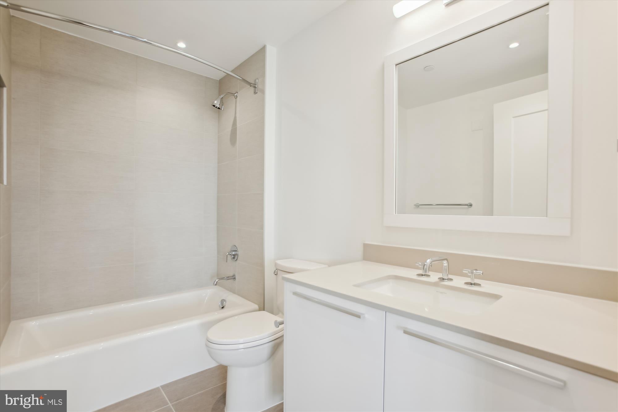 OLD TOWN ALEXANDRIA - Residential Lease