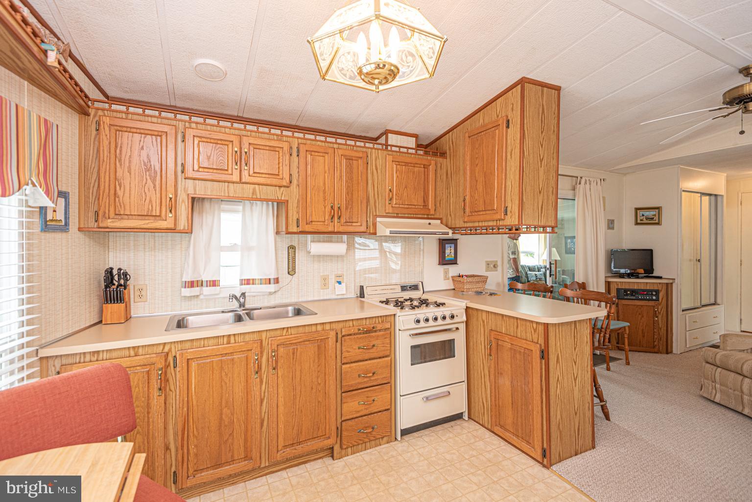 WHITE HORSE PARK II - Residential