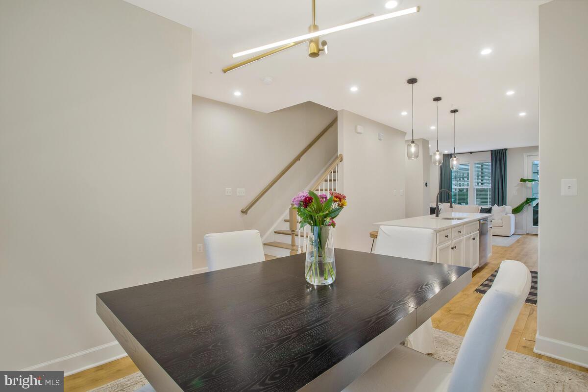 CAPITAL COURT - Residential Lease