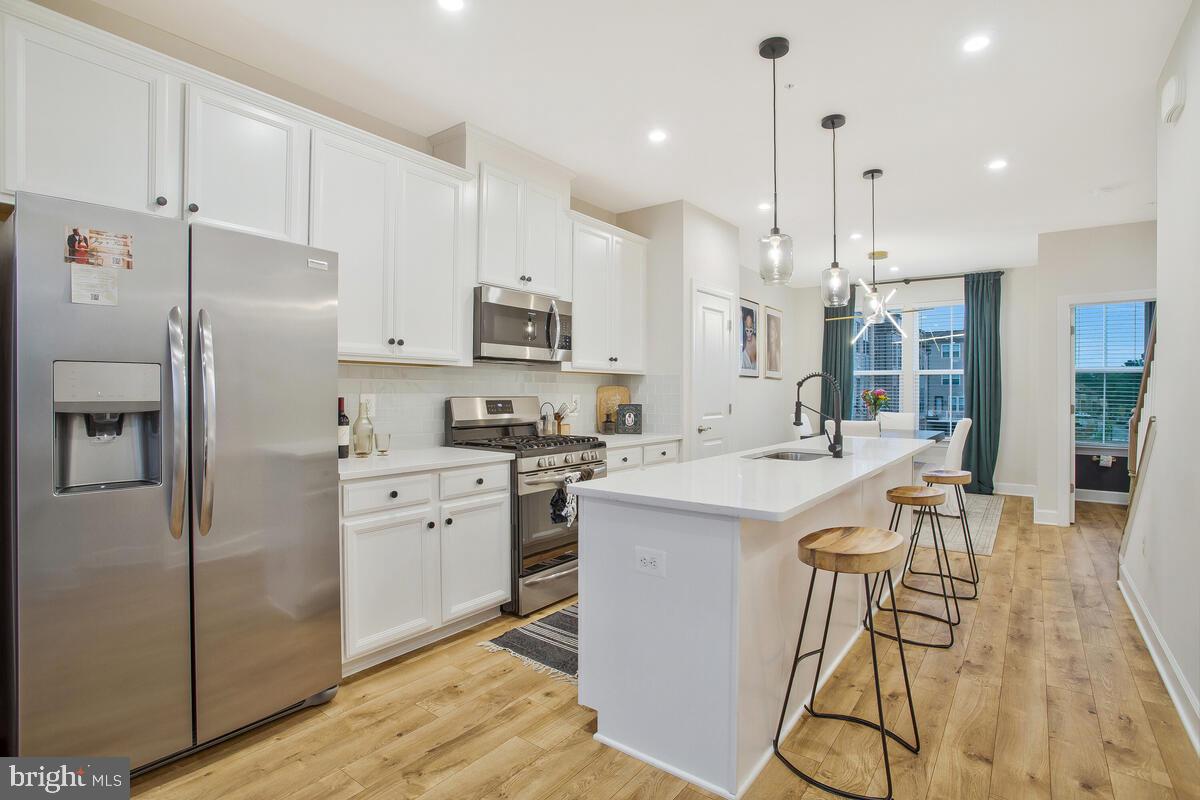 CAPITAL COURT - Residential Lease