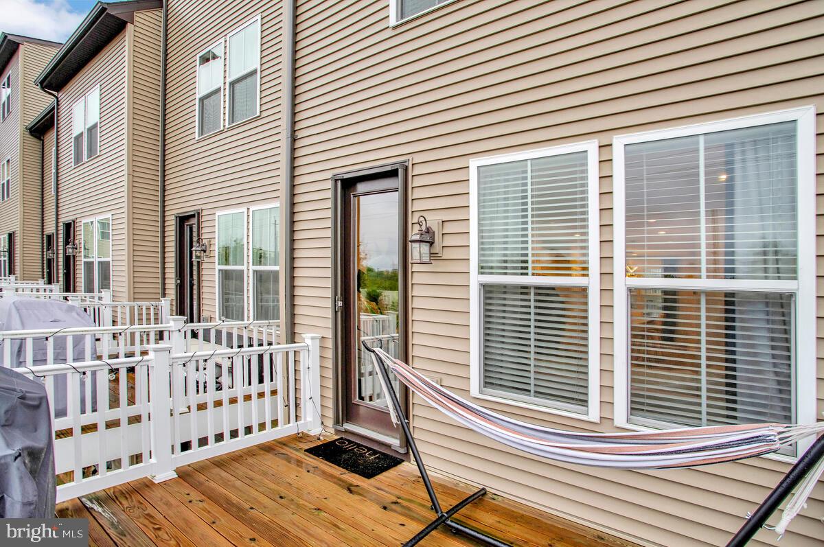 CAPITAL COURT - Residential Lease