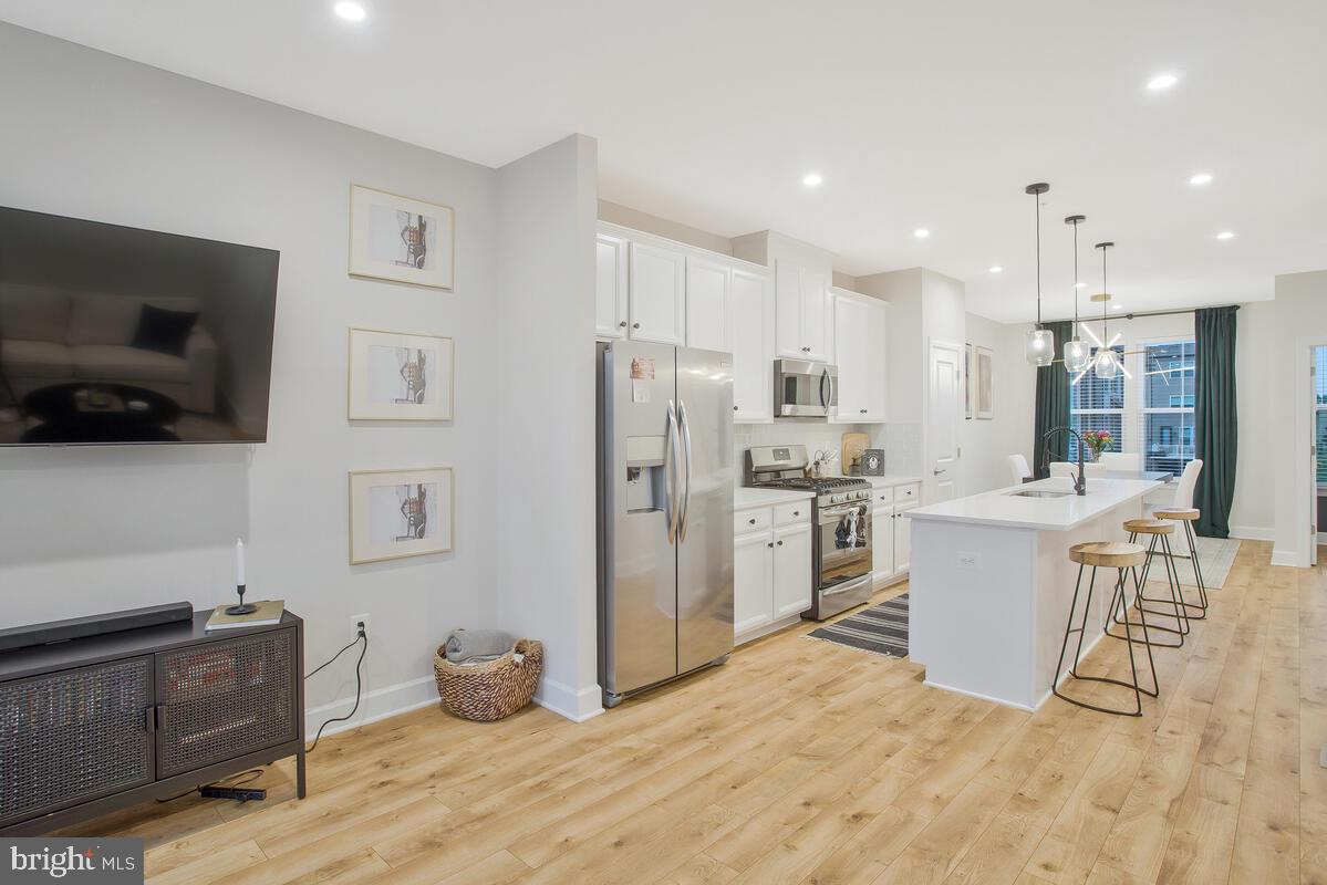 CAPITAL COURT - Residential Lease