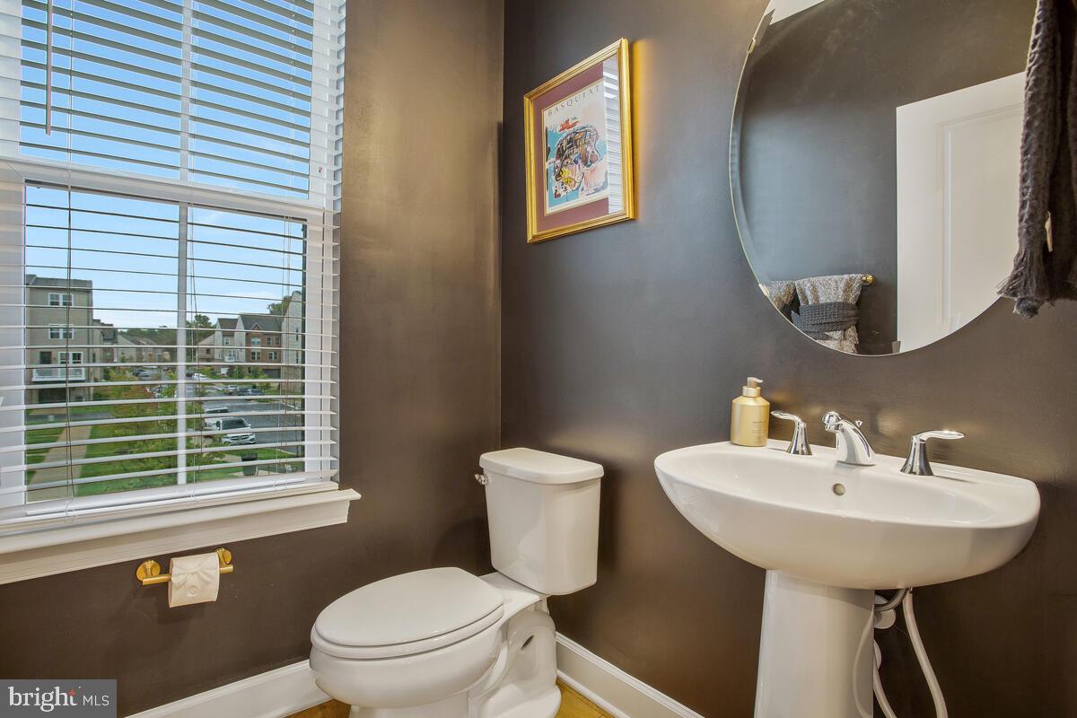 CAPITAL COURT - Residential Lease