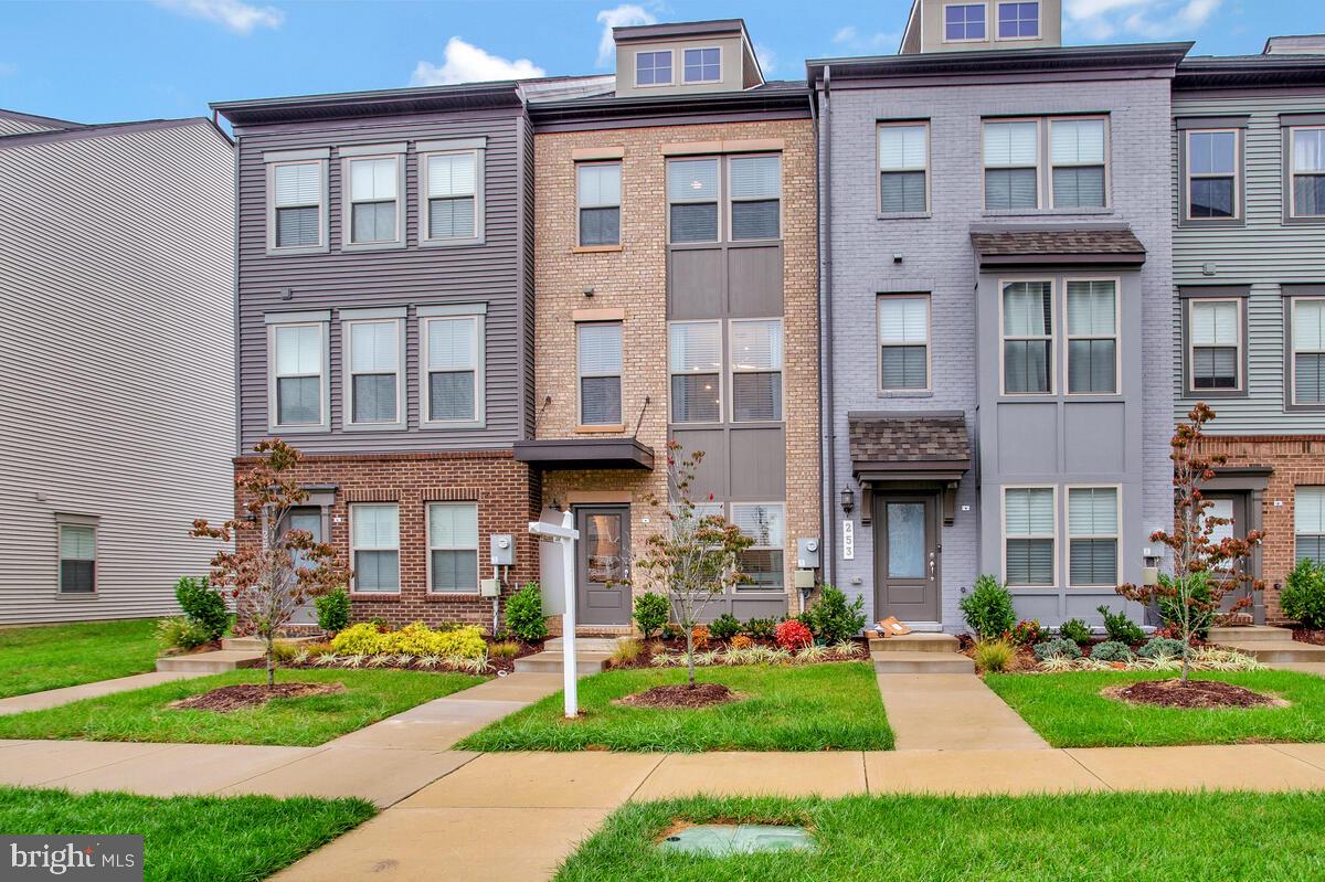 CAPITAL COURT - Residential Lease