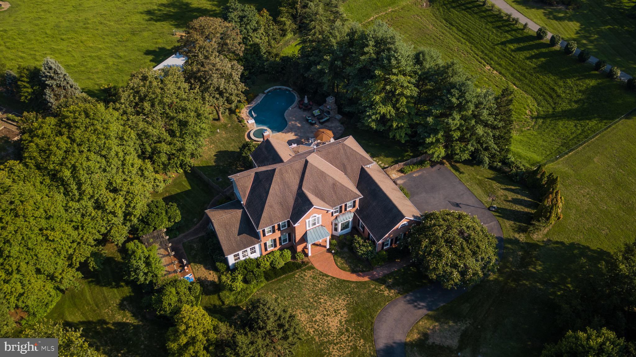 HARLEQUIN - Residential