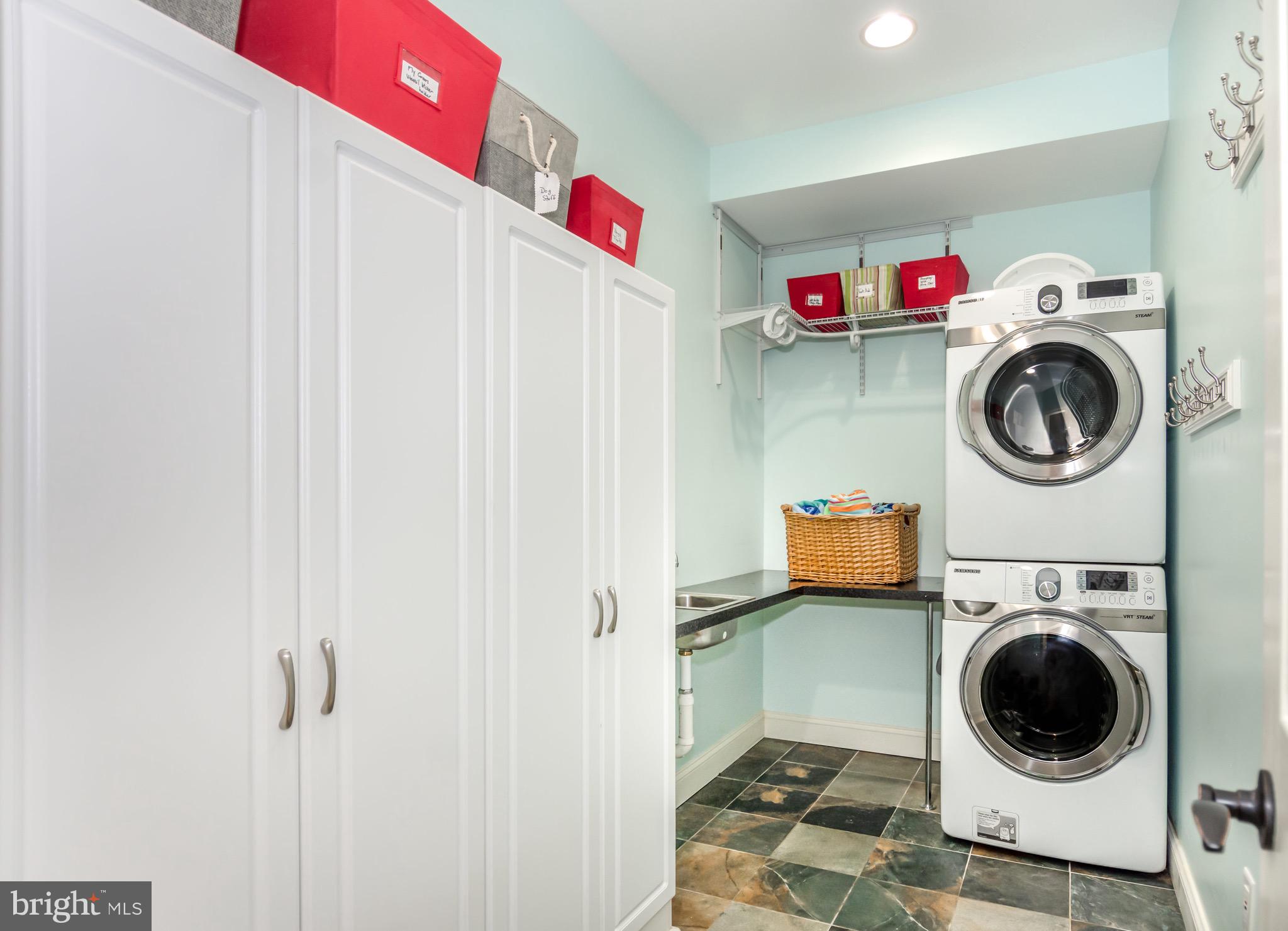 HARLEQUIN - Residential