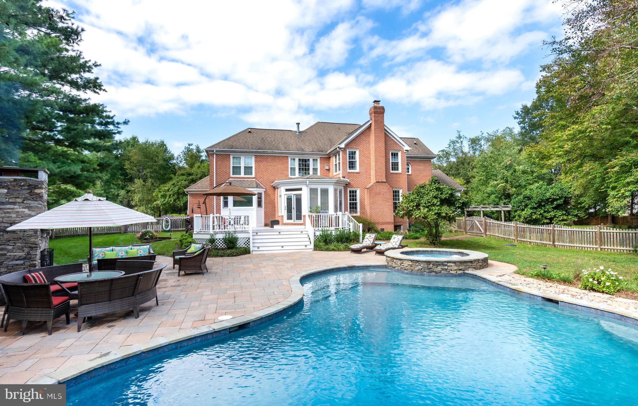 HARLEQUIN - Residential