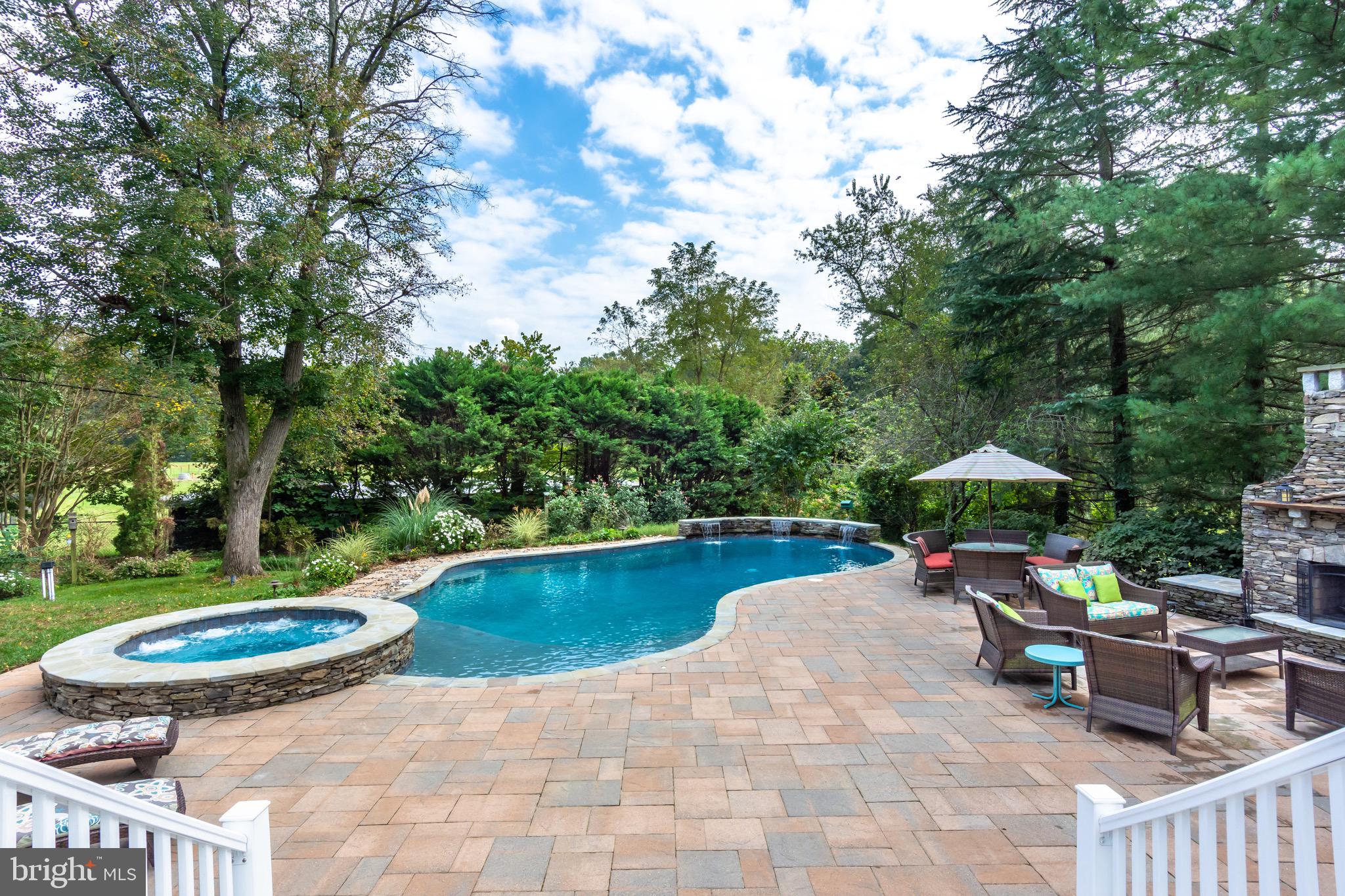 HARLEQUIN - Residential