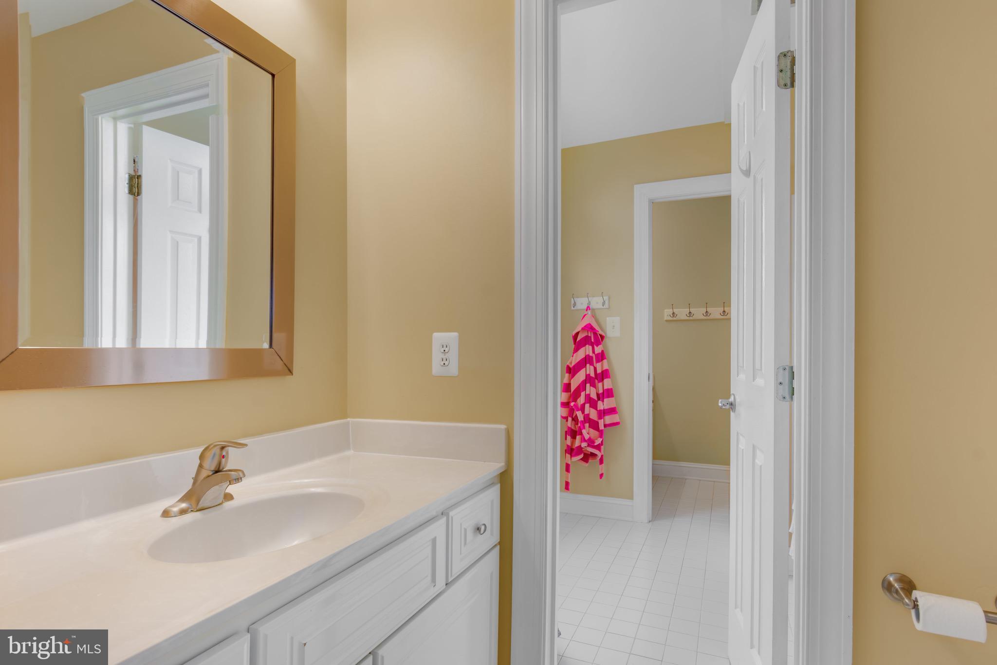 HARLEQUIN - Residential