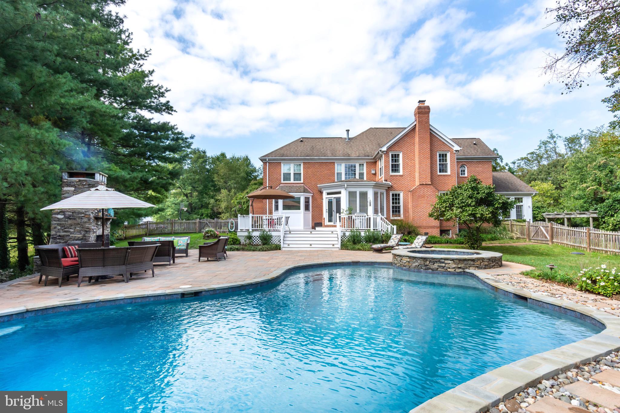 HARLEQUIN - Residential