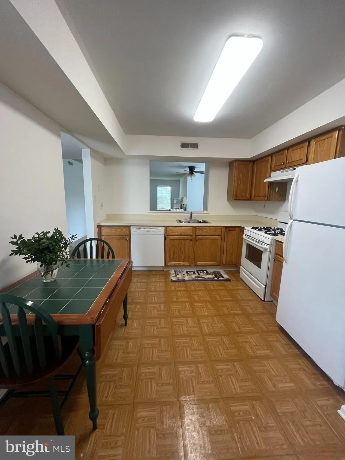 Holland, Pennsylvania 18966, United States, 2 Bedrooms Bedrooms, ,2 BathroomsBathrooms,Residential,Pending,212334