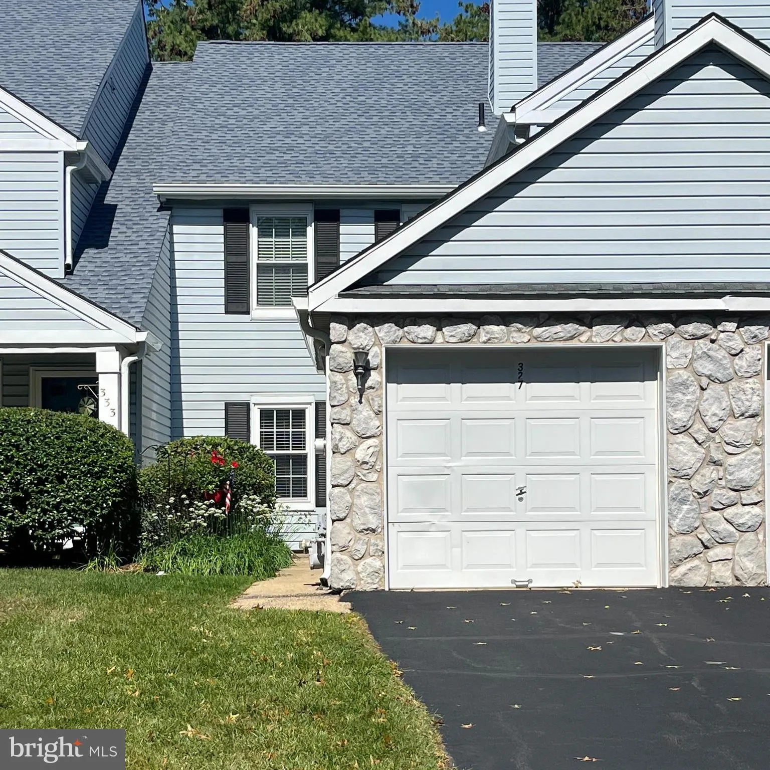 Holland, Pennsylvania 18966, United States, 2 Bedrooms Bedrooms, ,2 BathroomsBathrooms,Residential,Pending,212334