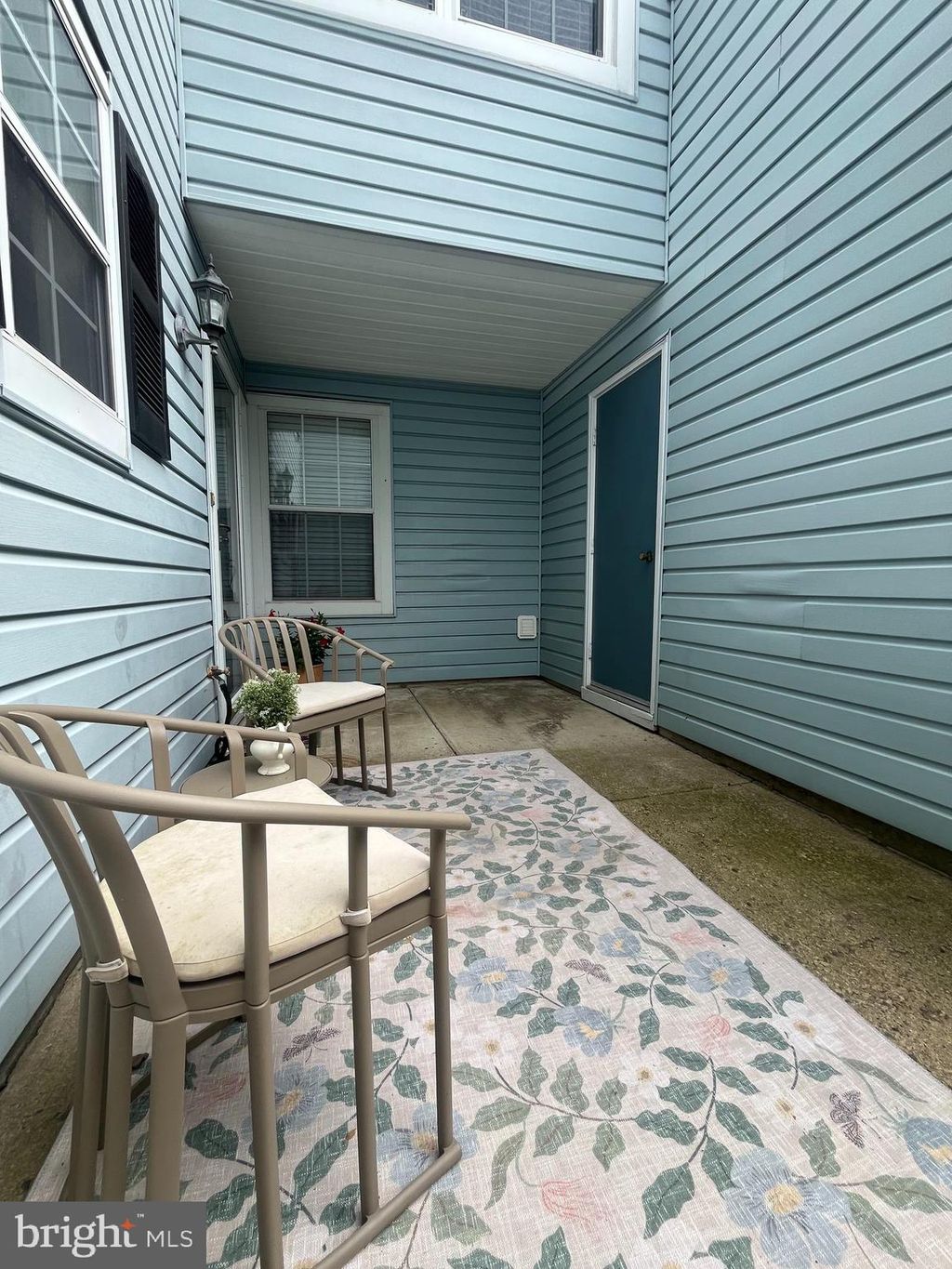 Photo of 327 Hale Drive, HOLLAND, PA 18966 (MLS # PABU2105496)