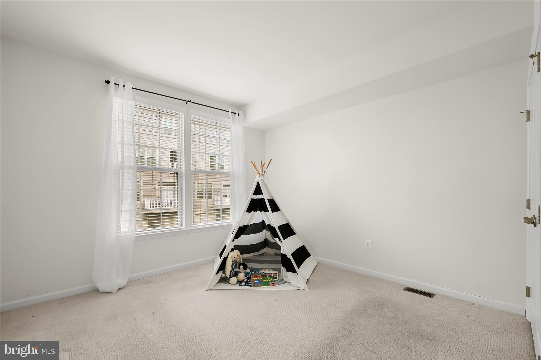 LINTON AT BALLENGER - Residential