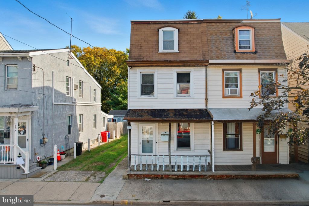 Photo of 523 Swain Street, BRISTOL, PA 19007 (MLS # PABU2107940)