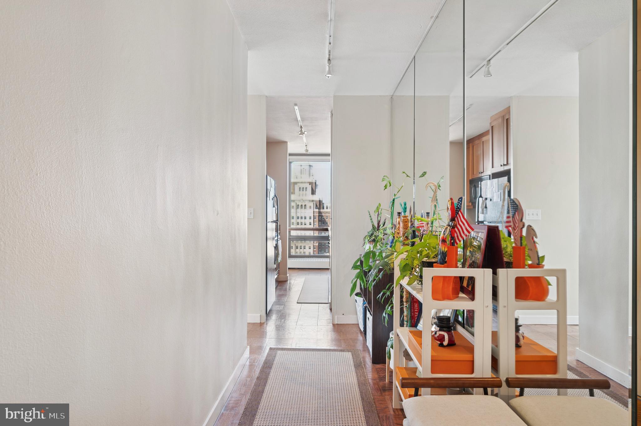 SOCIETY HILL - Residential