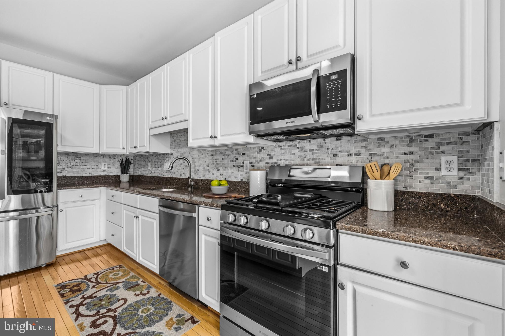 WAVERLY WOODS - Residential