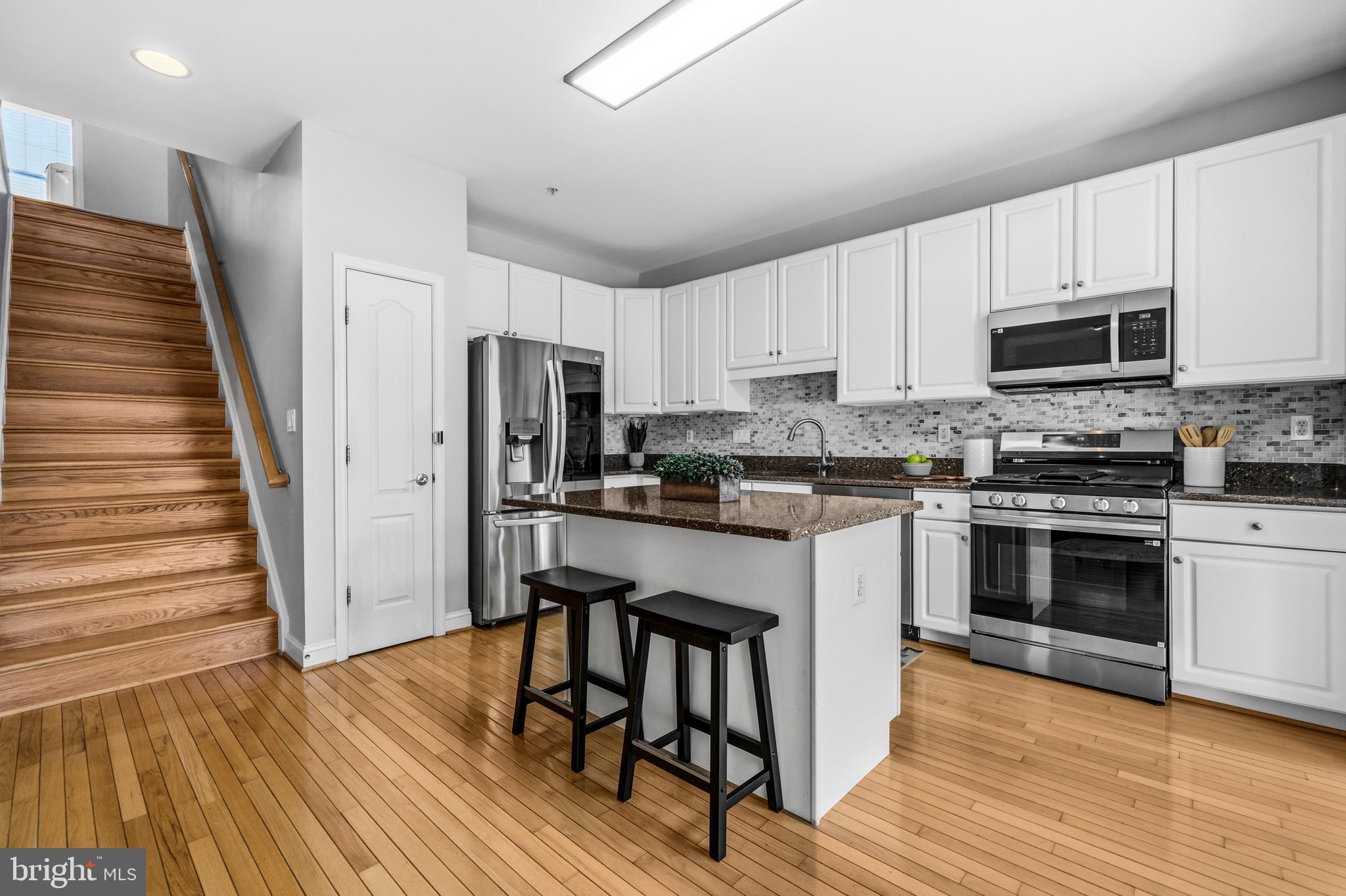 WAVERLY WOODS - Residential