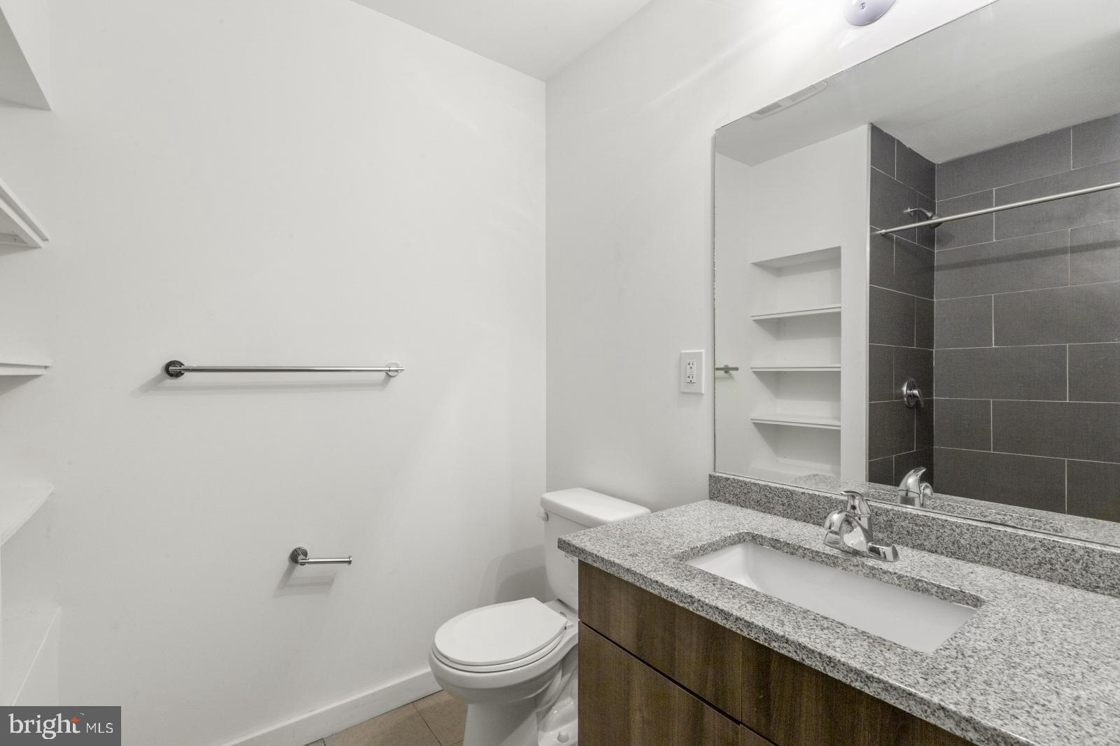 GRADUATE HOSPITAL - Residential Lease