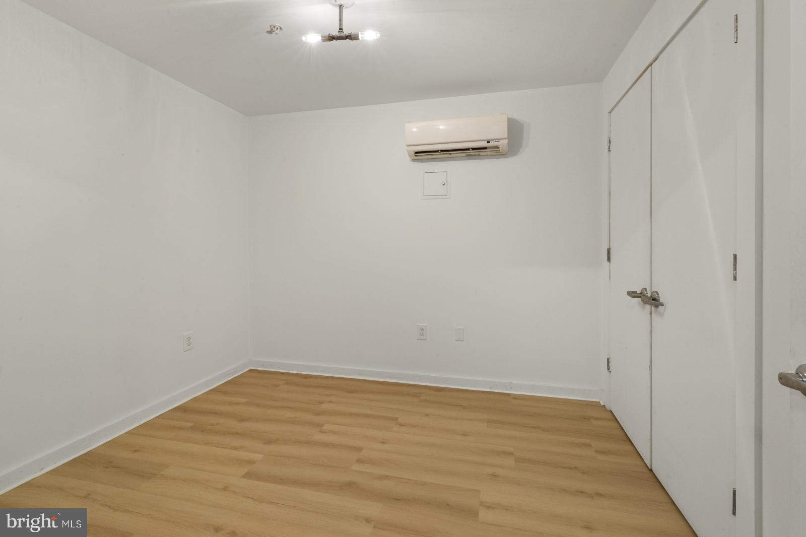GRADUATE HOSPITAL - Residential Lease