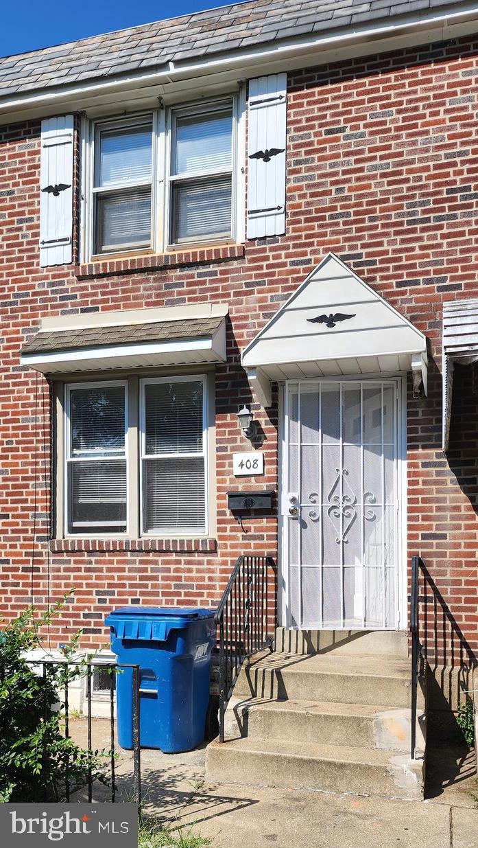 Freshly painted and ready for immediate move in. Large sized living room with newer vinyl   and ceiling fan. Through the living room you will find the dining room that opens into the kitchen. Off the dining room is a huge back deck perfect for outdoor entertaining. Upstairs you will find three bedrooms and the full bathroom. The garage has been converted to a full finished recreation room with an exit to the rear driveway and detached yard