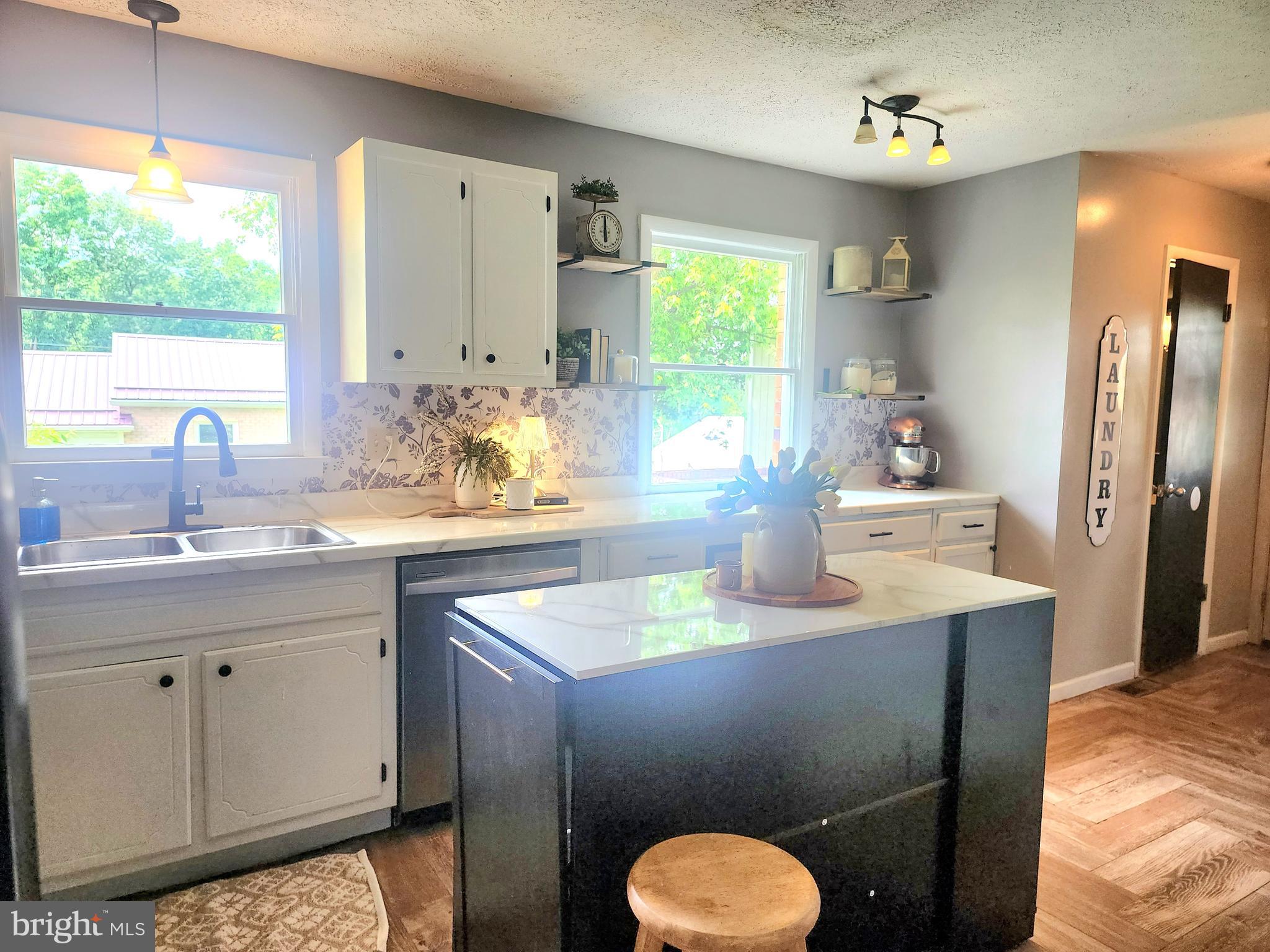 VALLEY VIEW - Residential