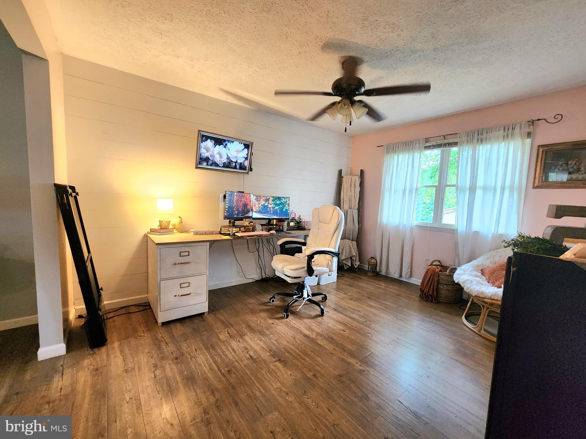 VALLEY VIEW - Residential